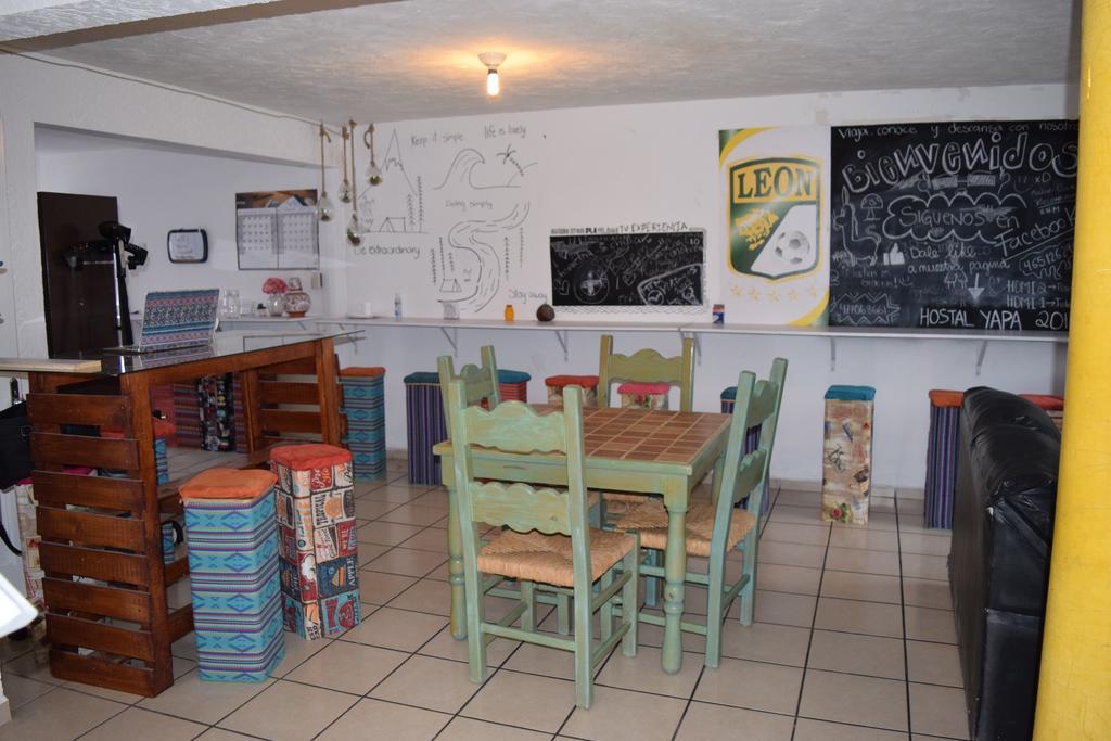 Hostal Yapa León Esterno foto