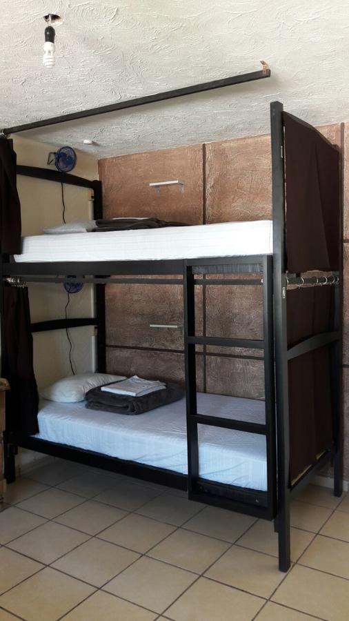 Hostal Yapa León Esterno foto