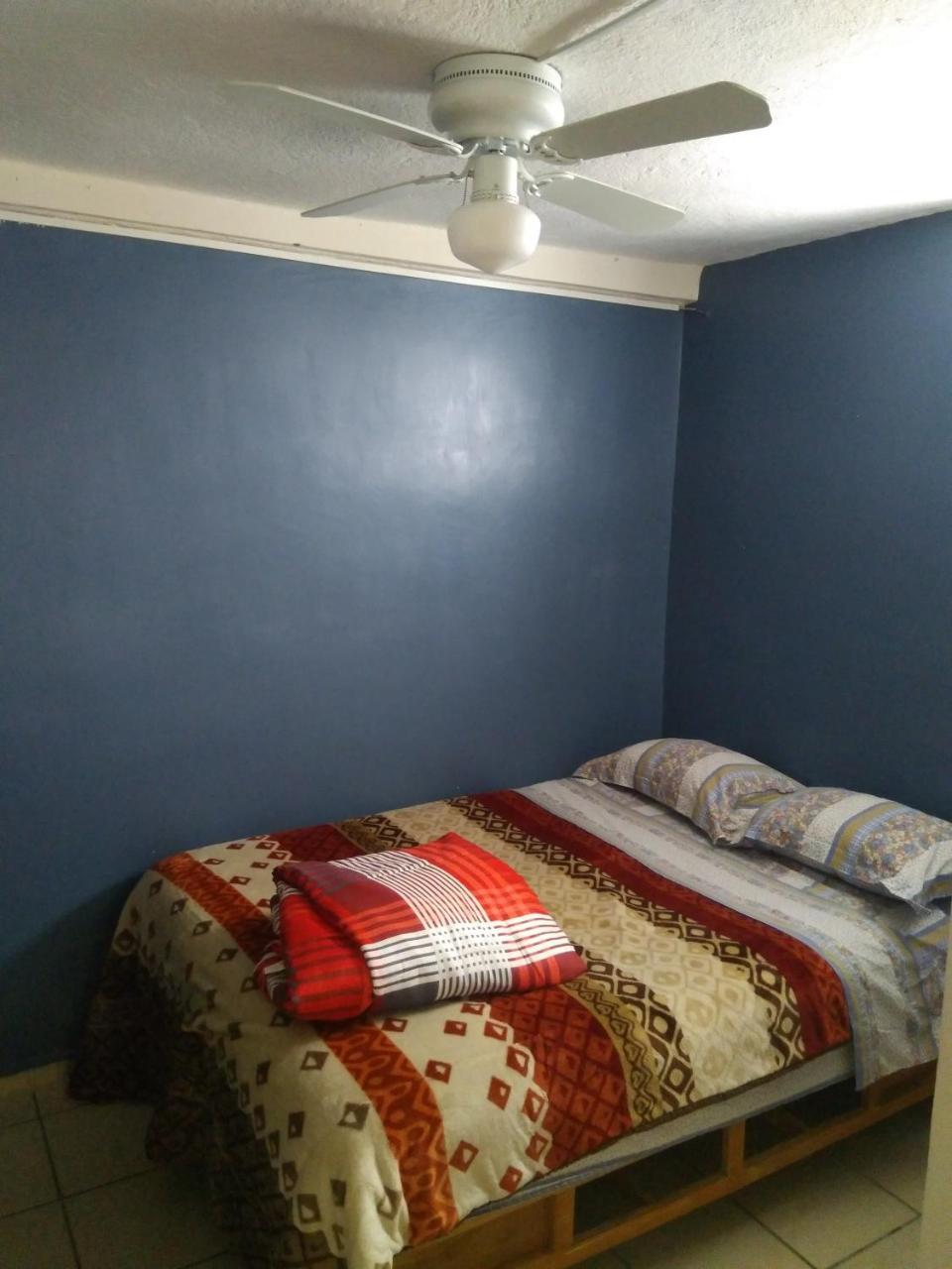 Hostal Yapa León Esterno foto